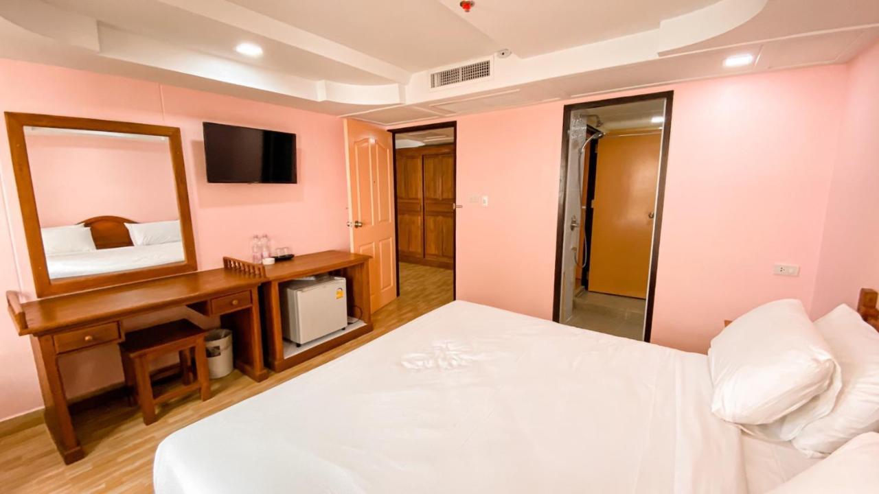 A.A. Pattaya Golden Beach Hotel Exterior photo