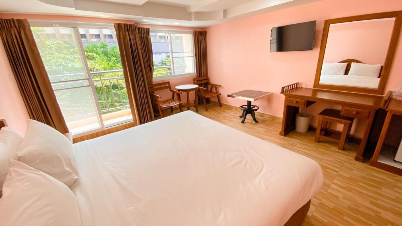 A.A. Pattaya Golden Beach Hotel Exterior photo