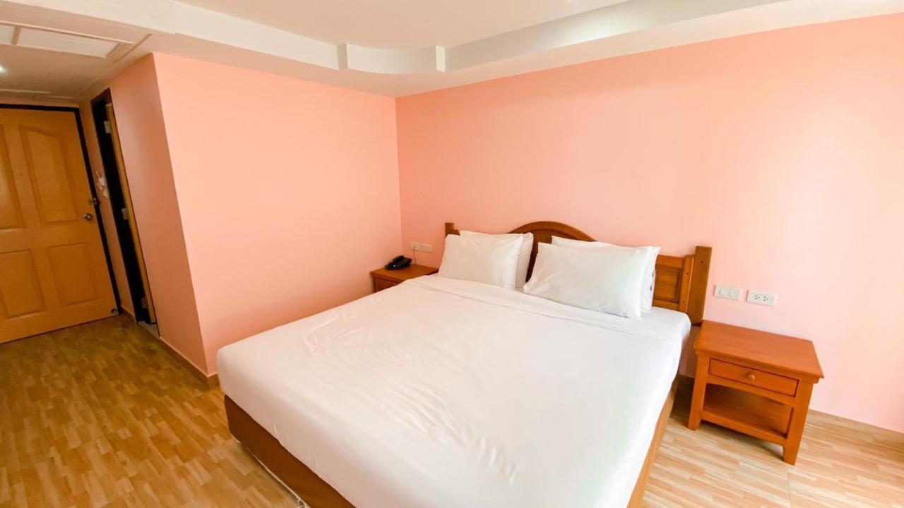 A.A. Pattaya Golden Beach Hotel Exterior photo